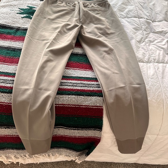 Athleta joggers, size 6 - Picture 4 of 4